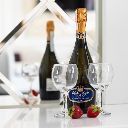 Exquisite Panoramic Views Apartment Dnipro Embankment 키예프 외부 사진